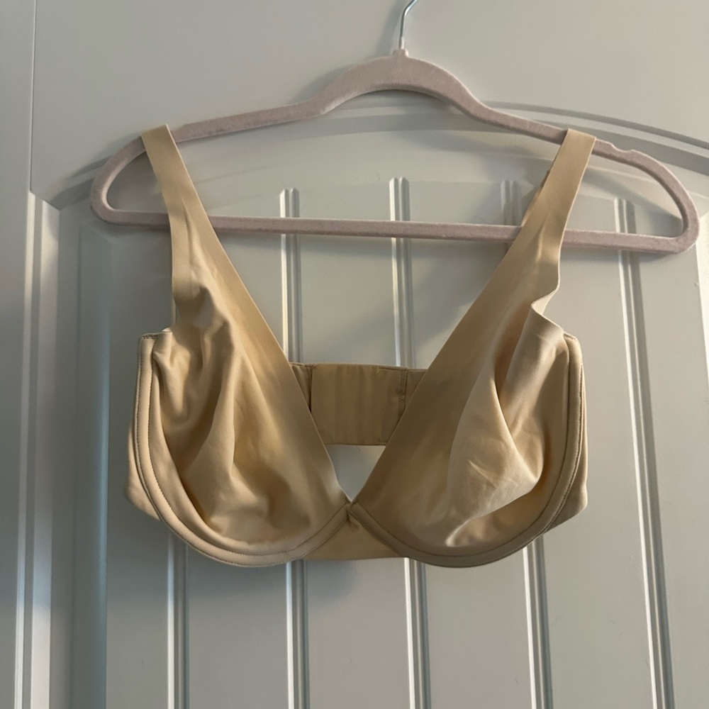 Skims Bra